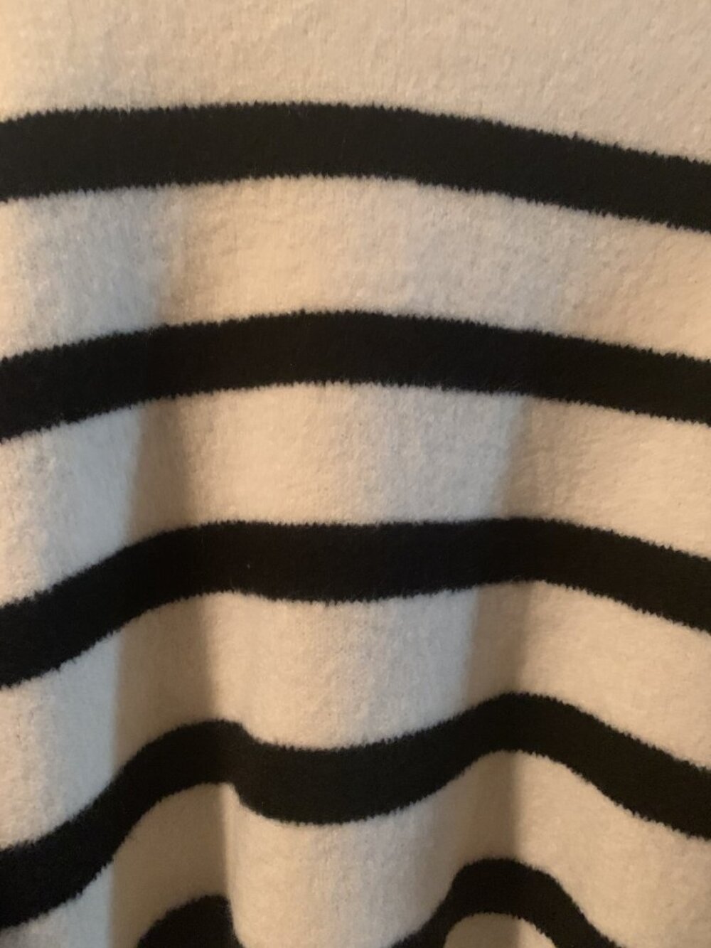 Sweater - Picture 4 of 7
